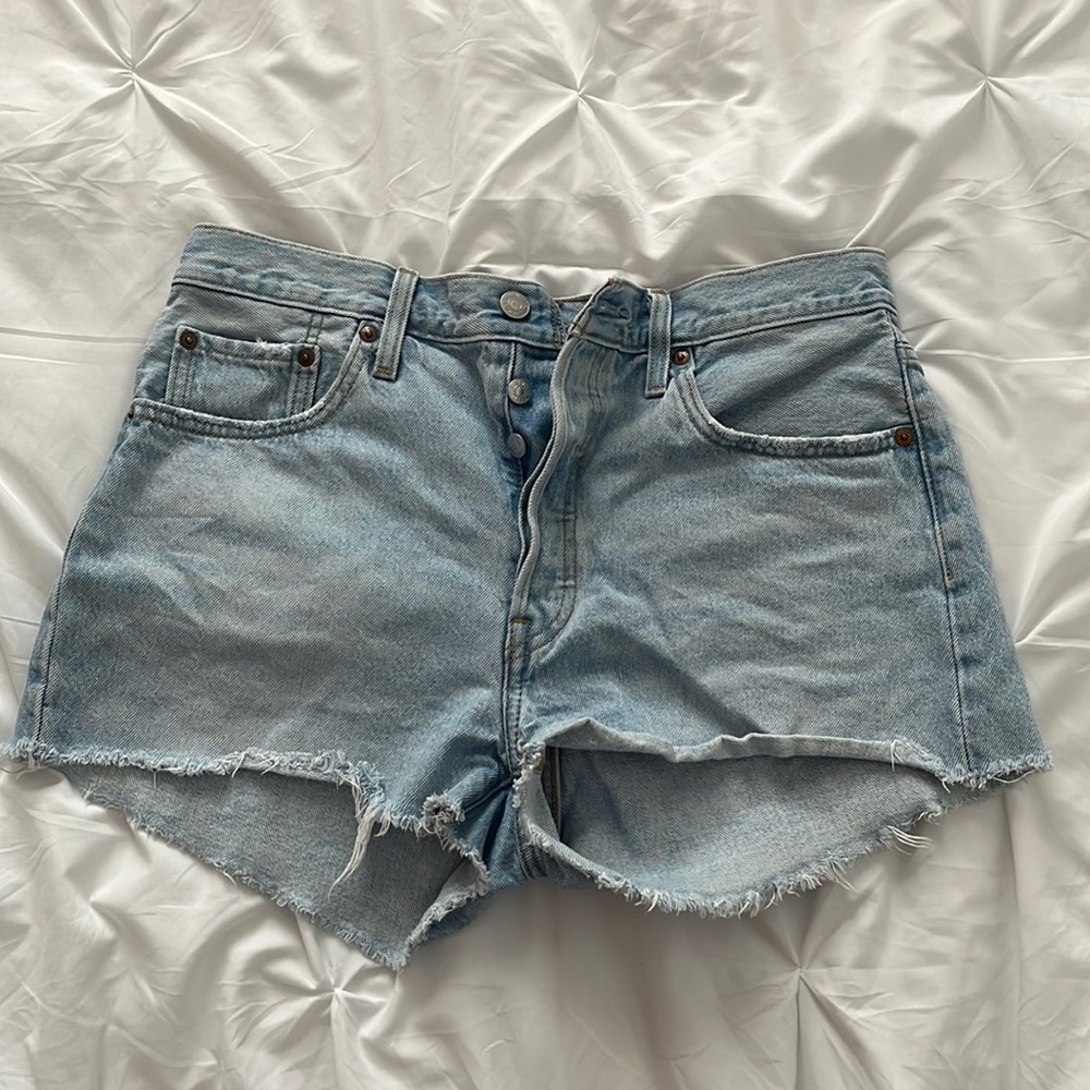 Women’s 501 High Rise Levi shorts